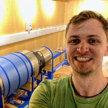 James in the Earth Sciences Palaeomagnetism Lab James in the Earth Sciences Palaeomagnetism Lab