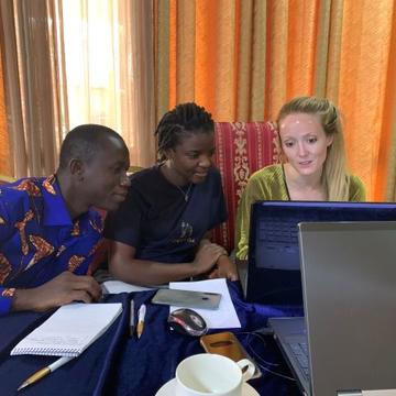 Erin Saupe in Discussion