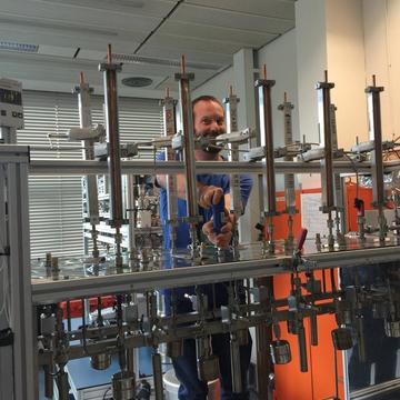 Darren Hillegonds in the lab at the IAEA