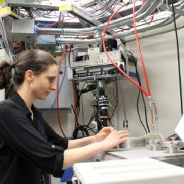 A photo of Julie in the lab 